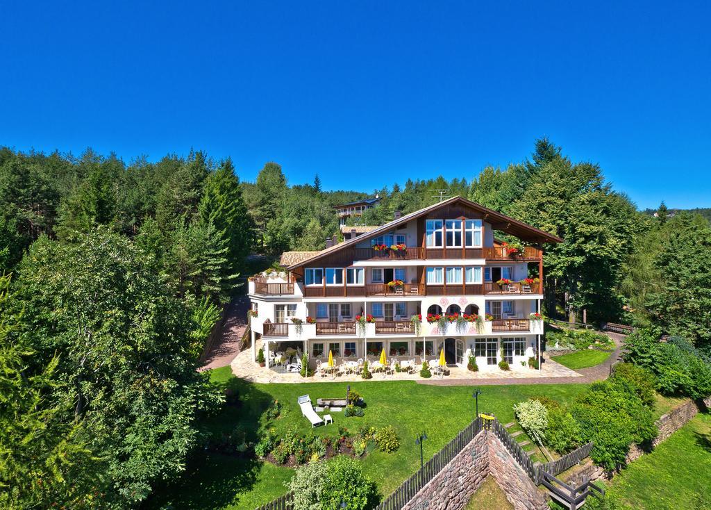 Hotel Koenig Laurin サン・ジェネージオ・アテジーノ 部屋 写真